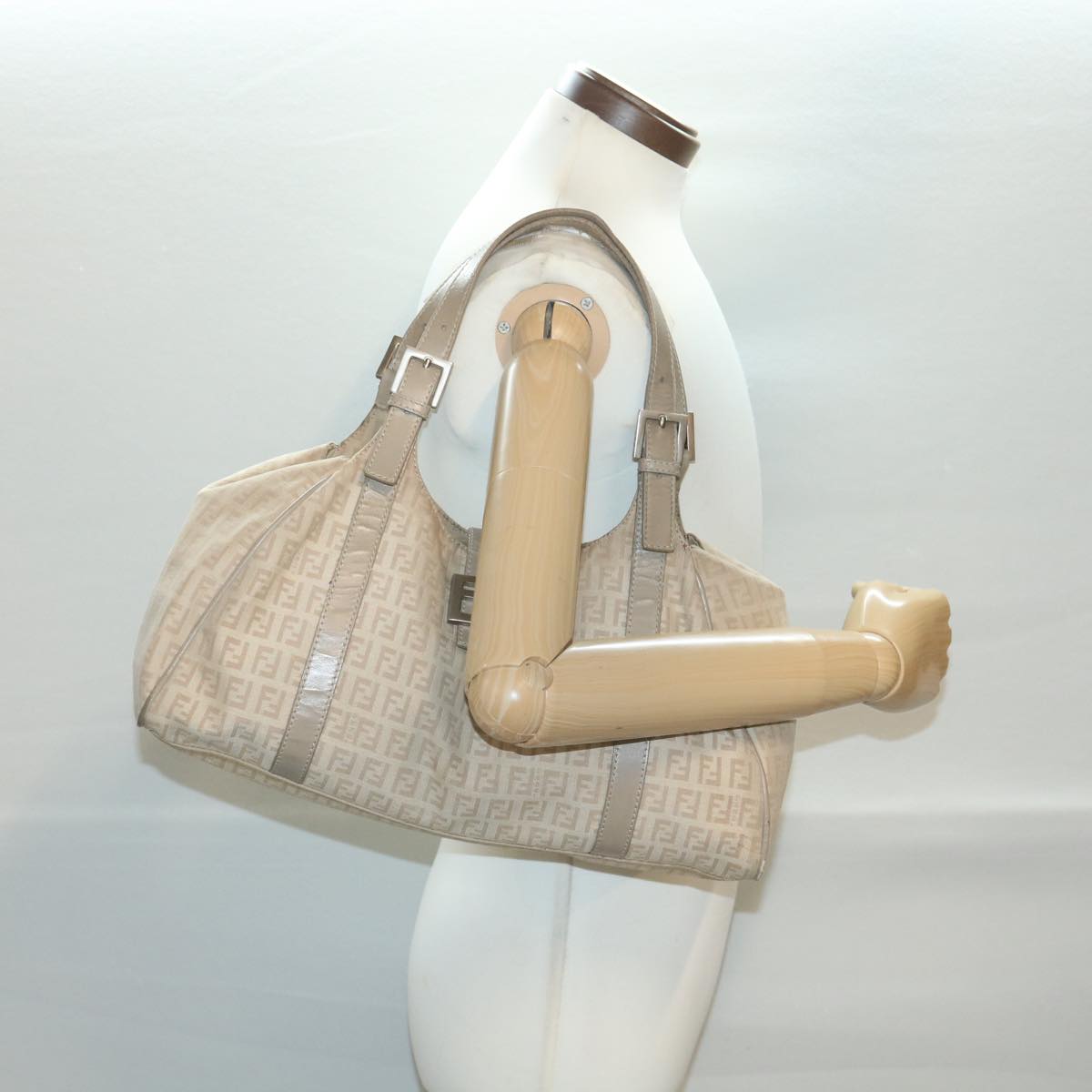 FENDI Zucchino Canvas Shoulder Bag Beige 2373-8BR091-KU7-048 bs4404