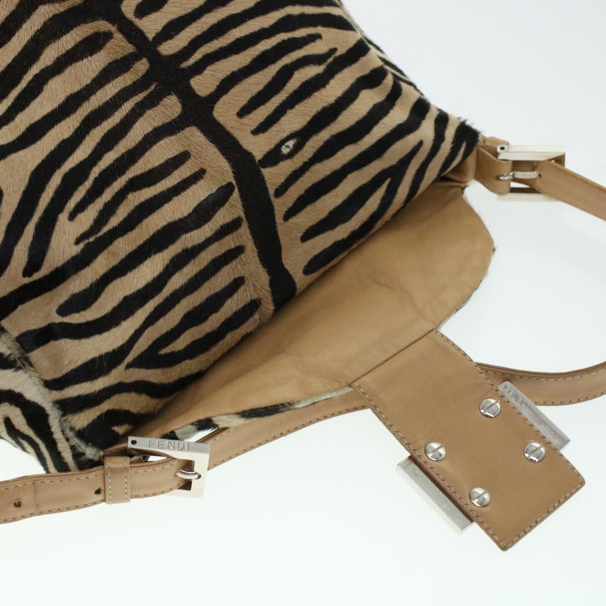 FENDI Mamma Baguette Shoulder Bag Harako leather Beige bs5121