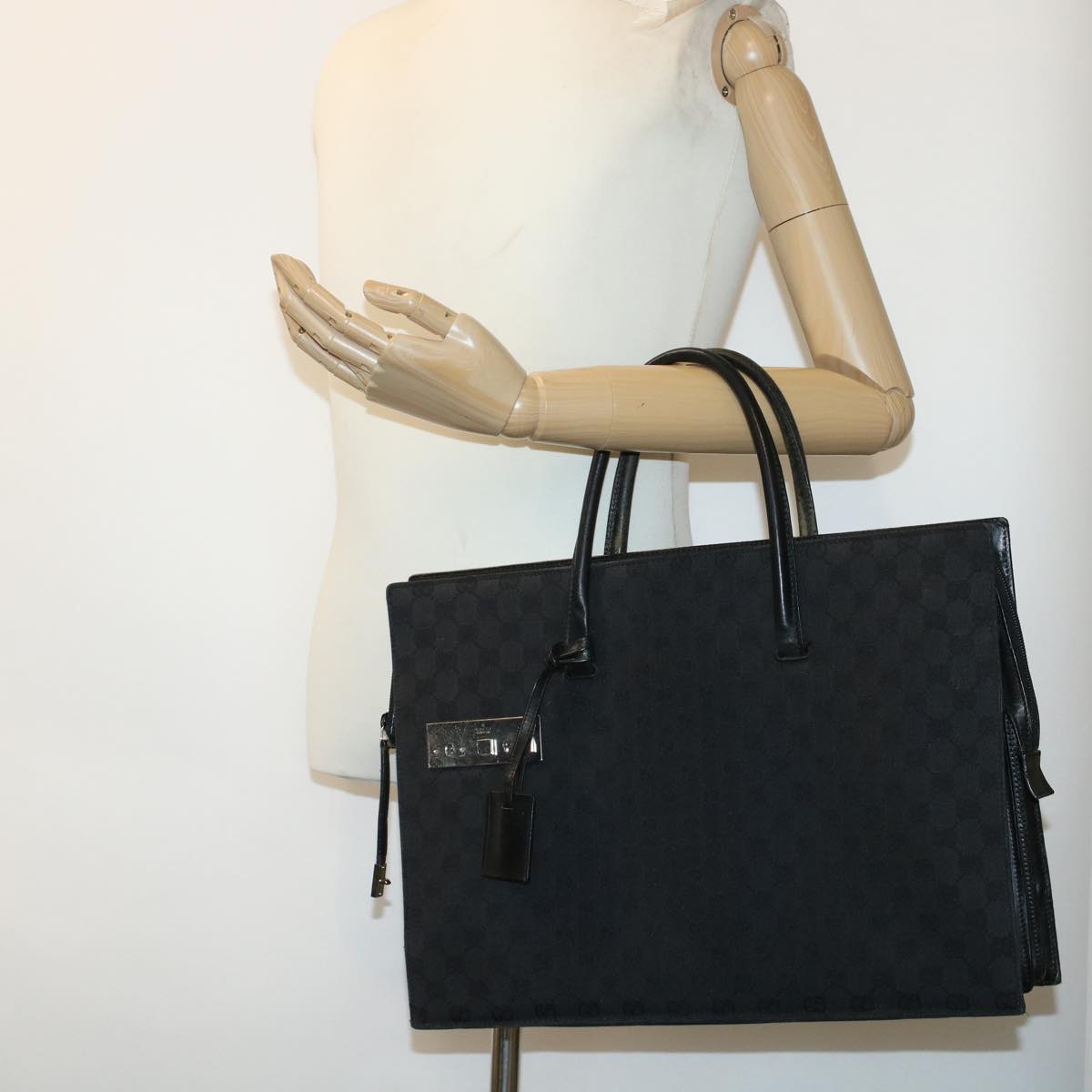 GUCCI GG Canvas Business Bag Black 0153708 bs5512