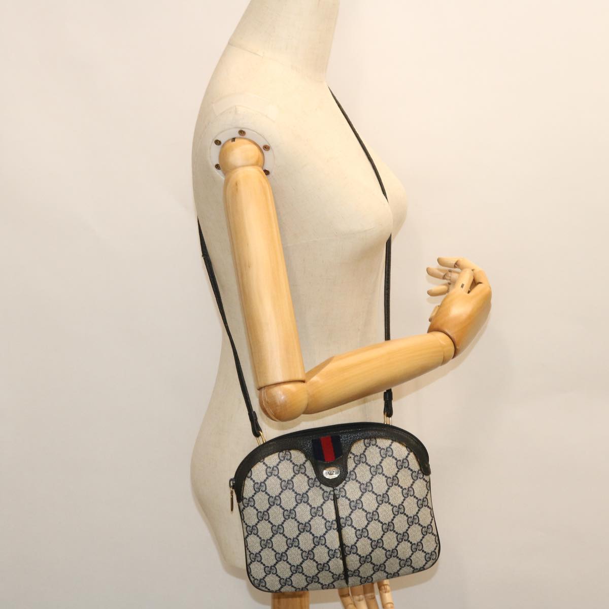 GUCCI GG Canvas Sherry Line Shoulder Bag Gray Red Navy 904•02•047 bs7625