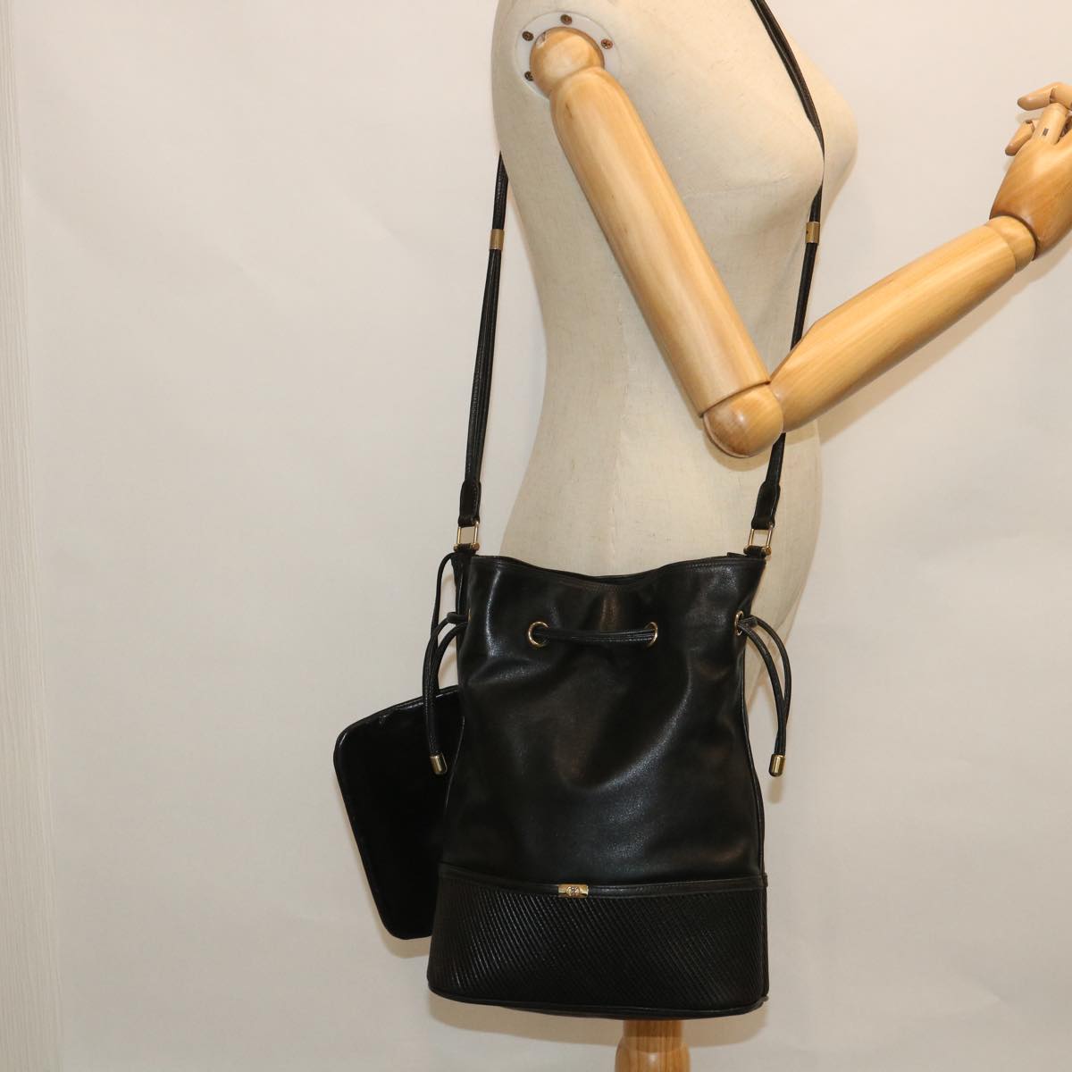 GUCCI Shoulder Bag Leather Black bs8418