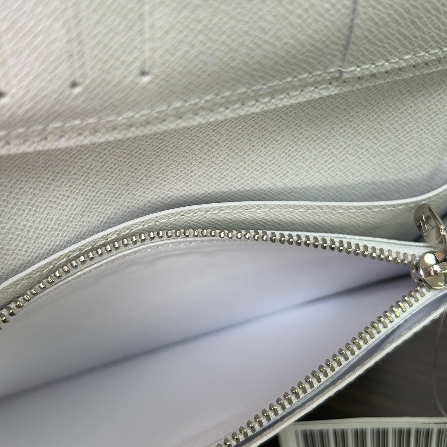 GLM-Long Wallet Portefeuille Brazza NM White Leather Patent leather LB116530