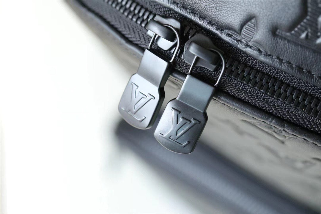 LV RaGLAMIr Slingbag Monogram Shadow Black For Men, Backpacks 16.5in/42cm LV M46107