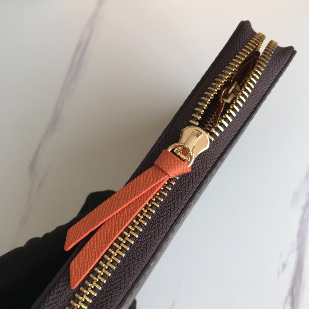 EN - New Arrival Wallet LUV 017