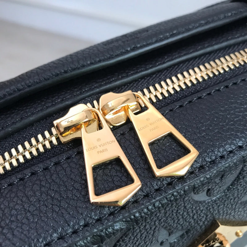 LOV2 Bags - Luxurious Bags  1053