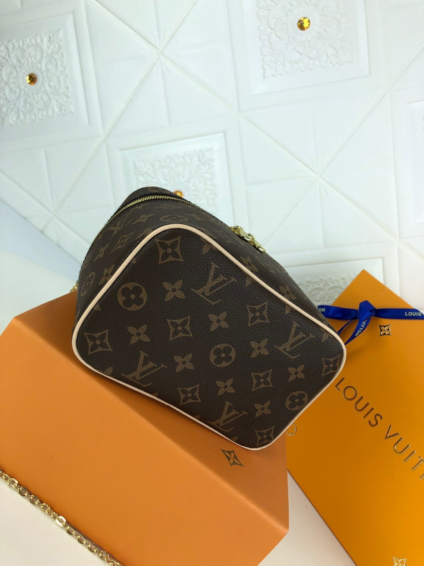 EN - New Arrival Bags LUV 025