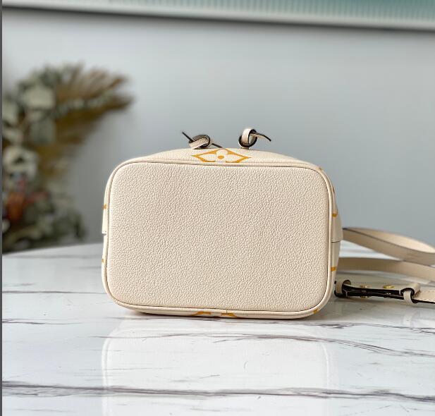 SAMC - LOV Bags - 2470