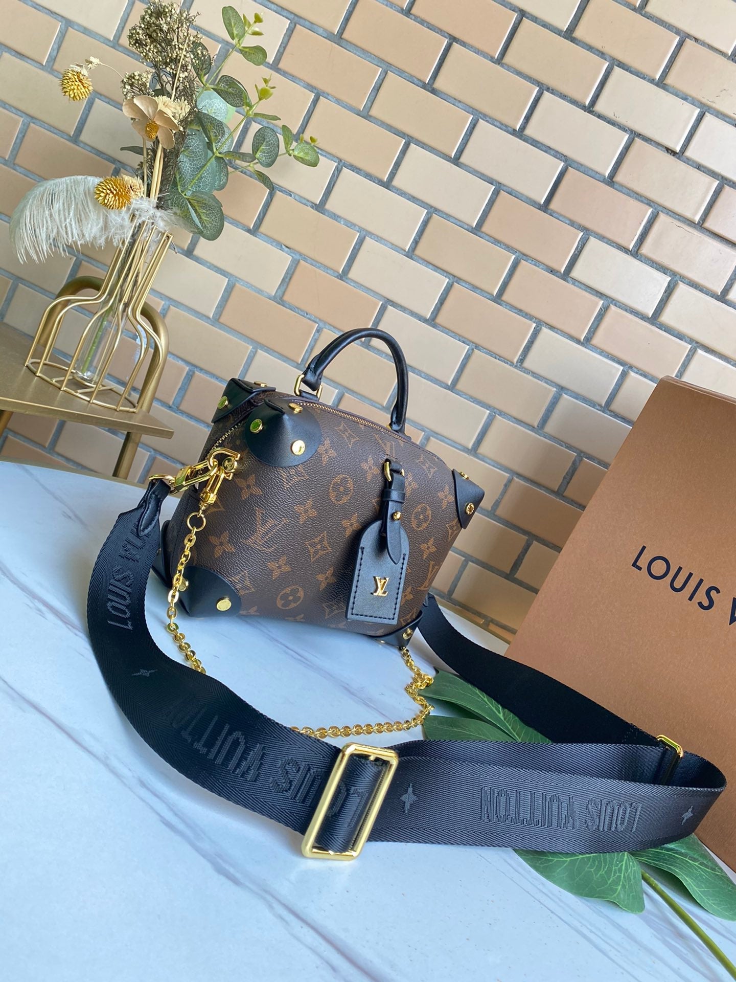 EN - New Arrival Bags LUV 107
