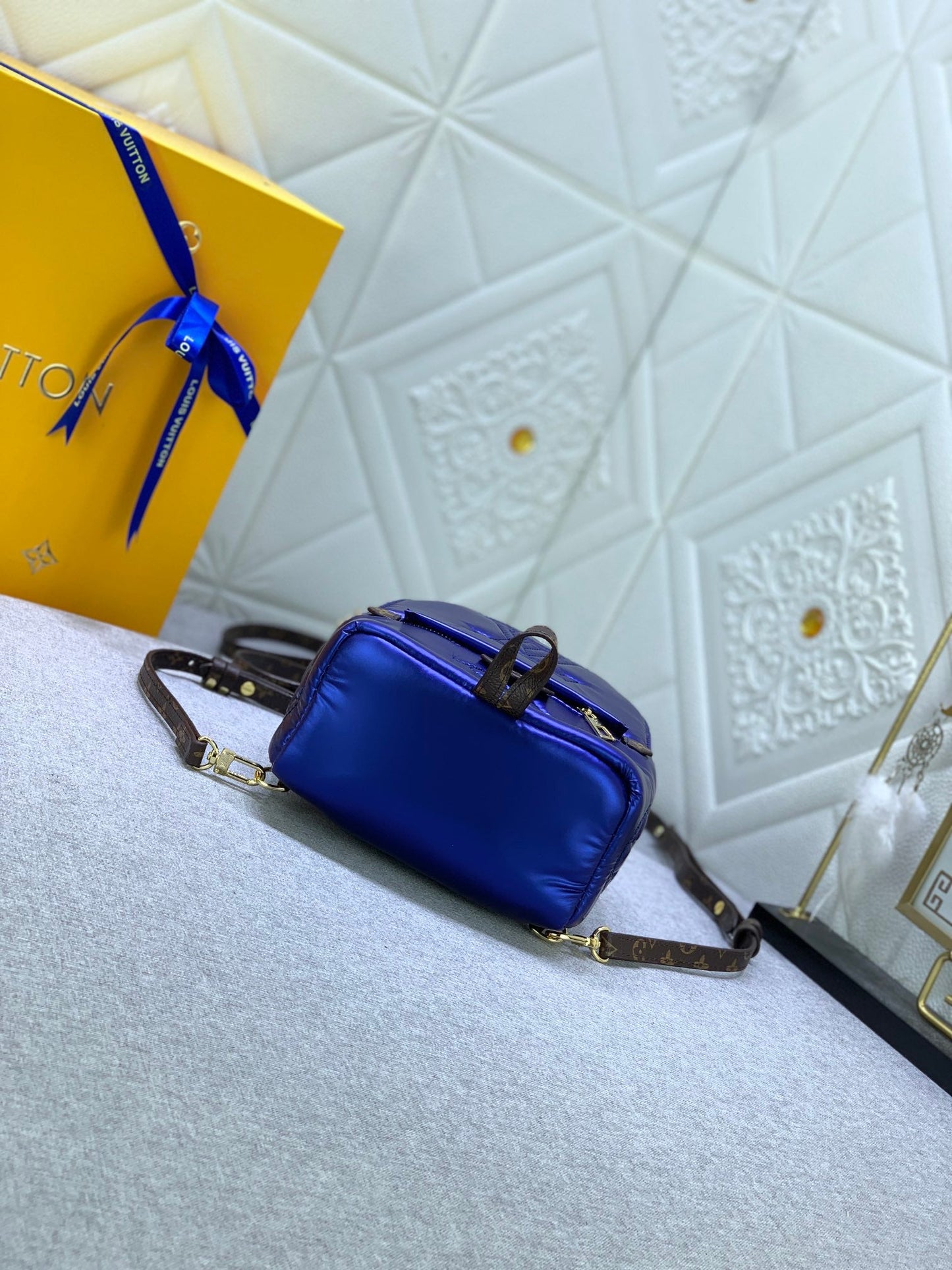 EN - New Bag LUV 642