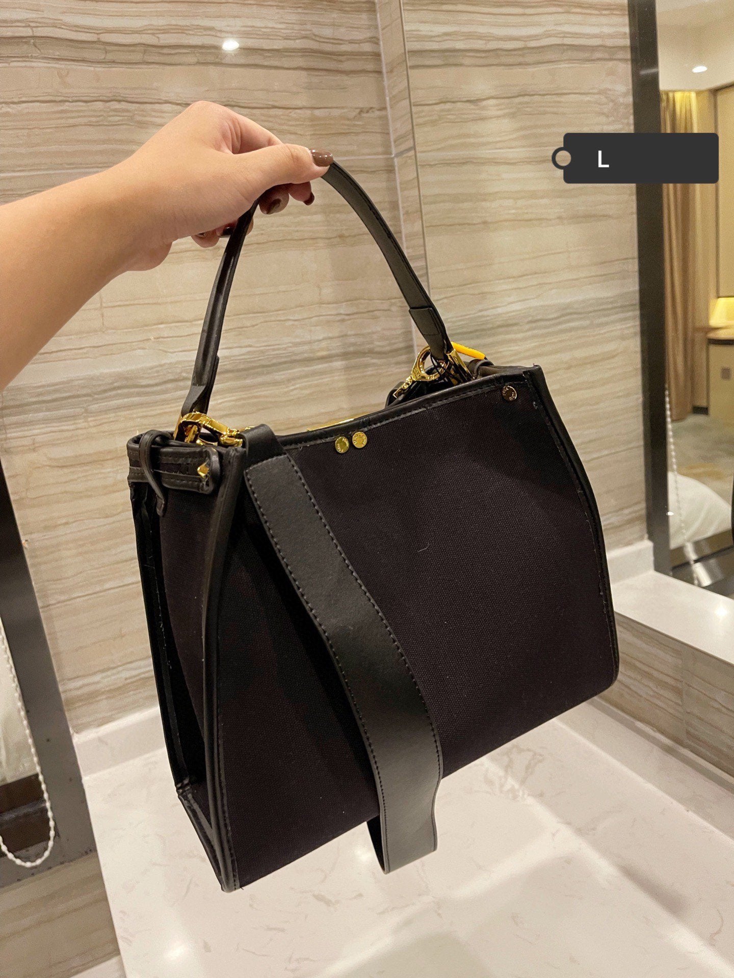 EN - New Arrival Bags FEI 195