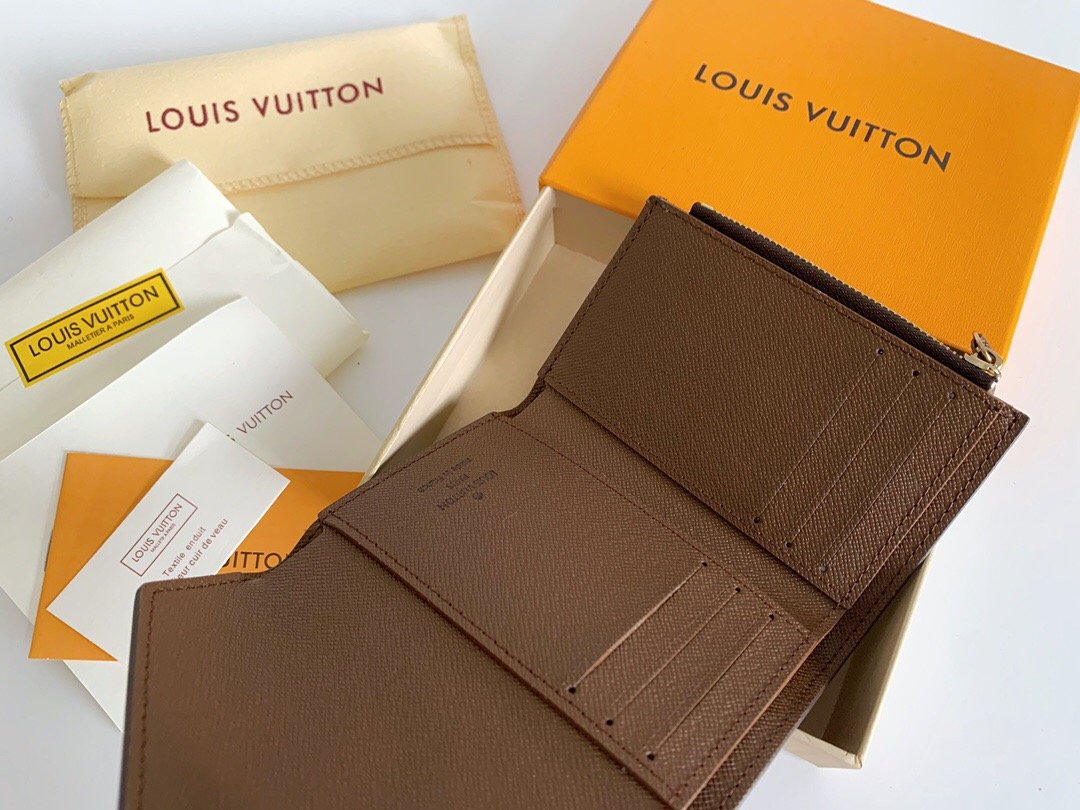 EN - New Arrival Wallet LUV 114