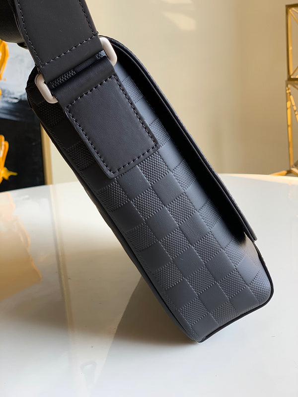 LOV2 Bags - Luxurious Bags  1225