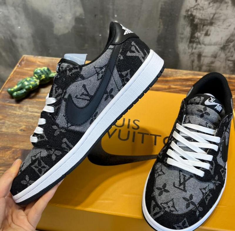 SAMC - NKE Shoes - 512