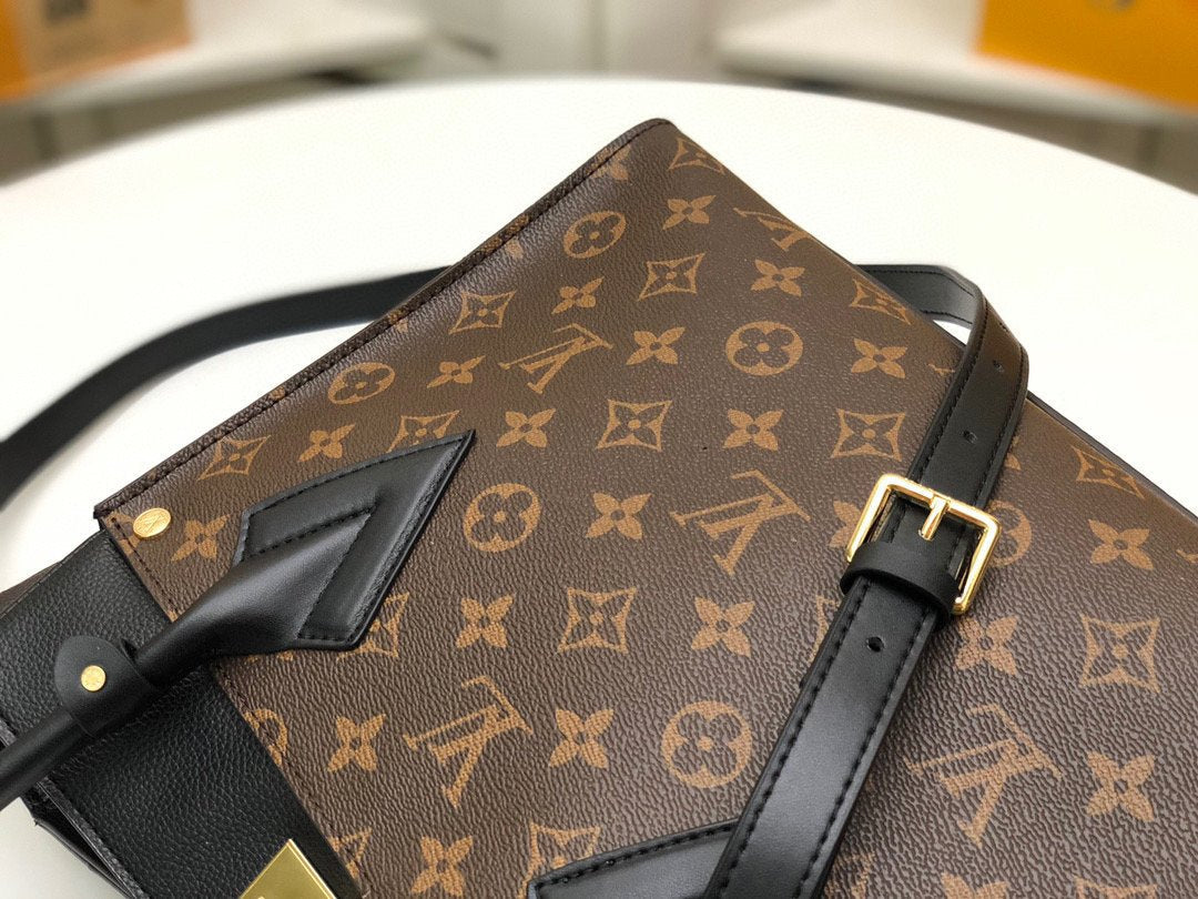 EN - New Arrival Bags LUV 043