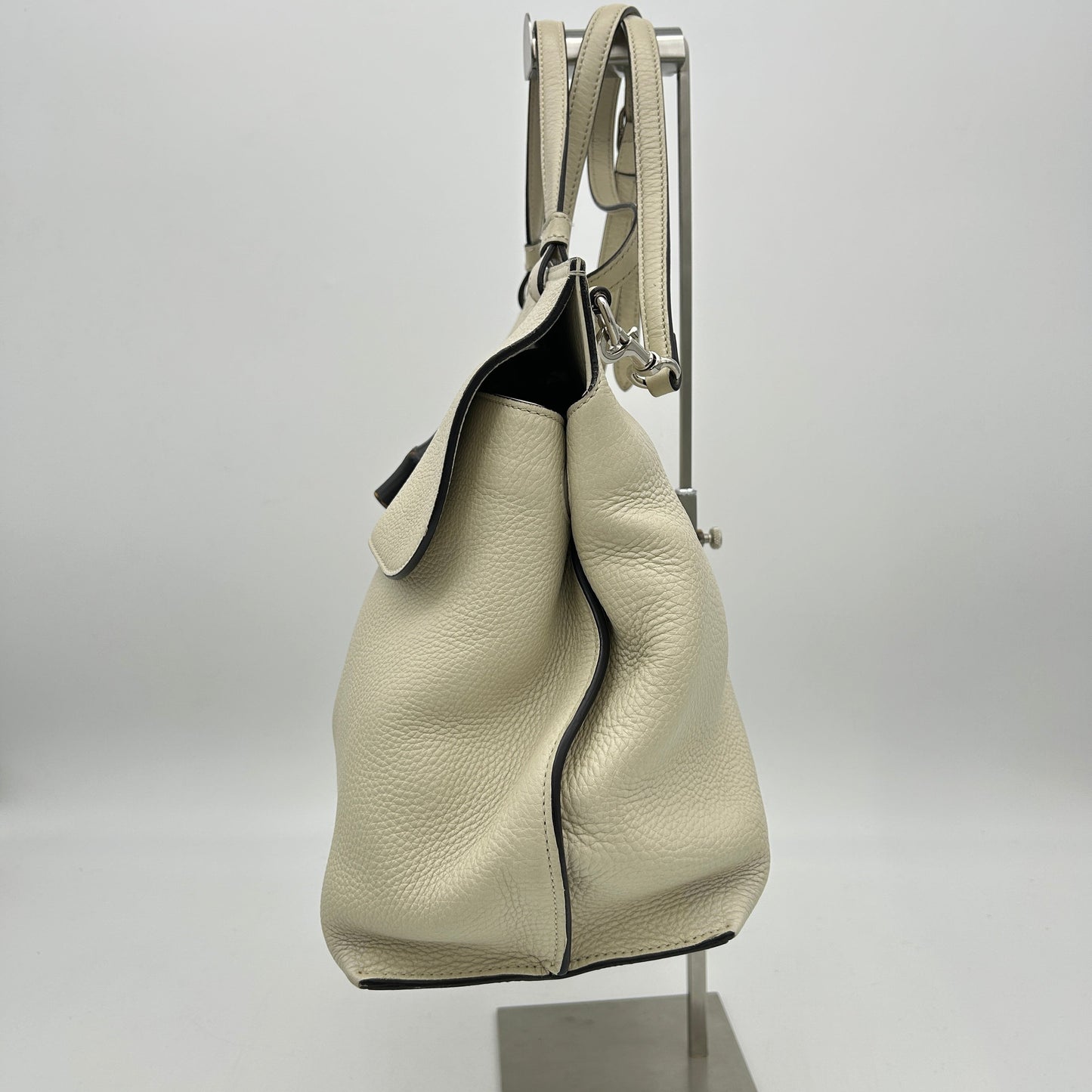 Gucci Bamboo Handle Handbag LA18963