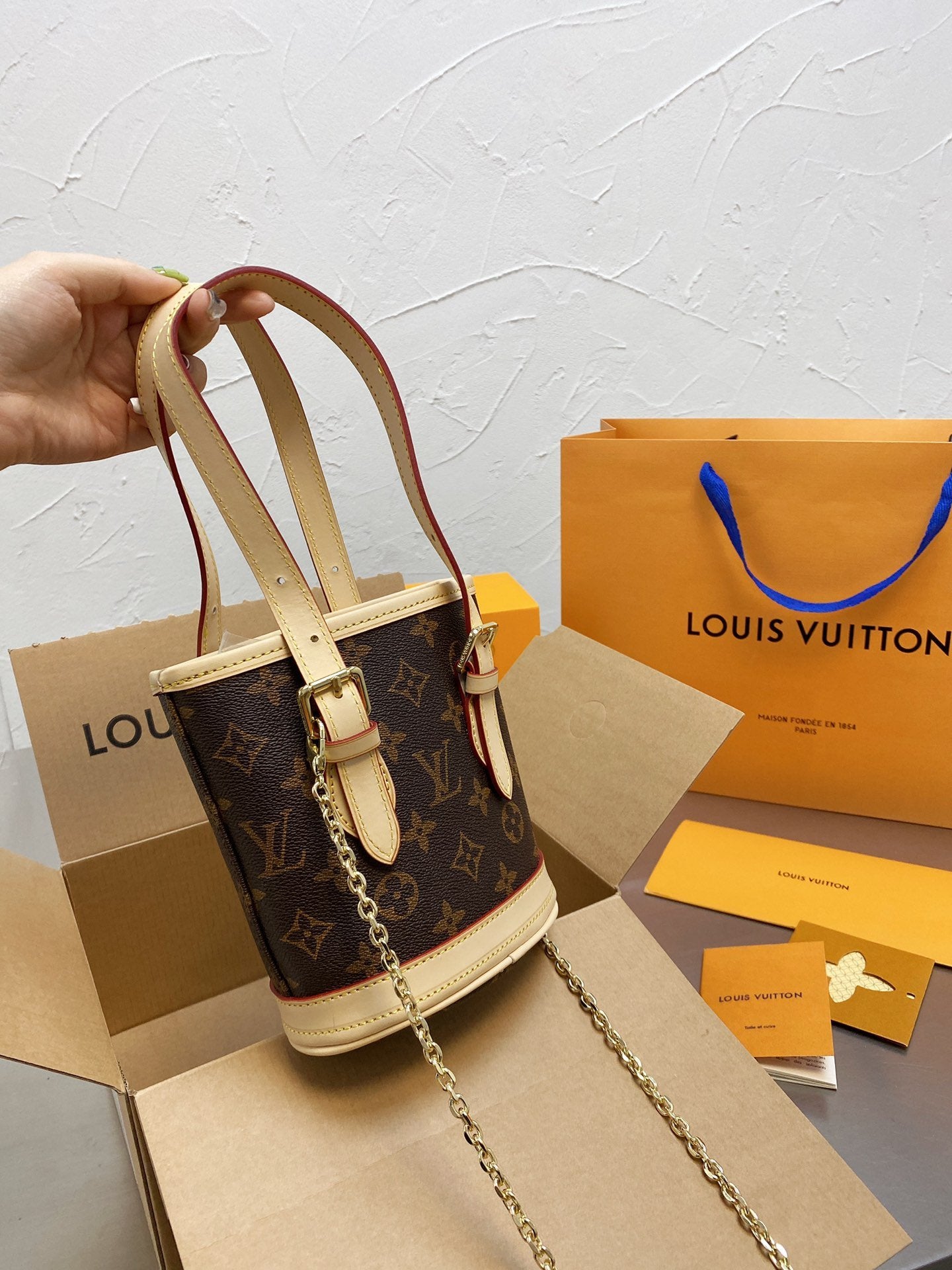 EN - New Arrival Bags LUV 079