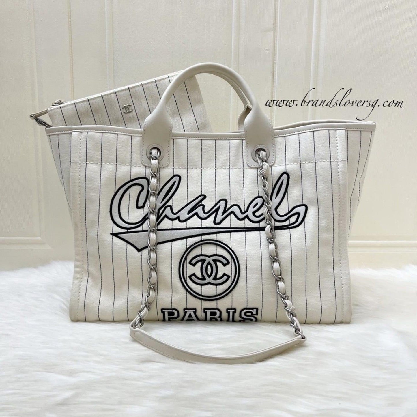 GLM-Medium / Large Deauville Tote in White Striped Fabric and LGHW