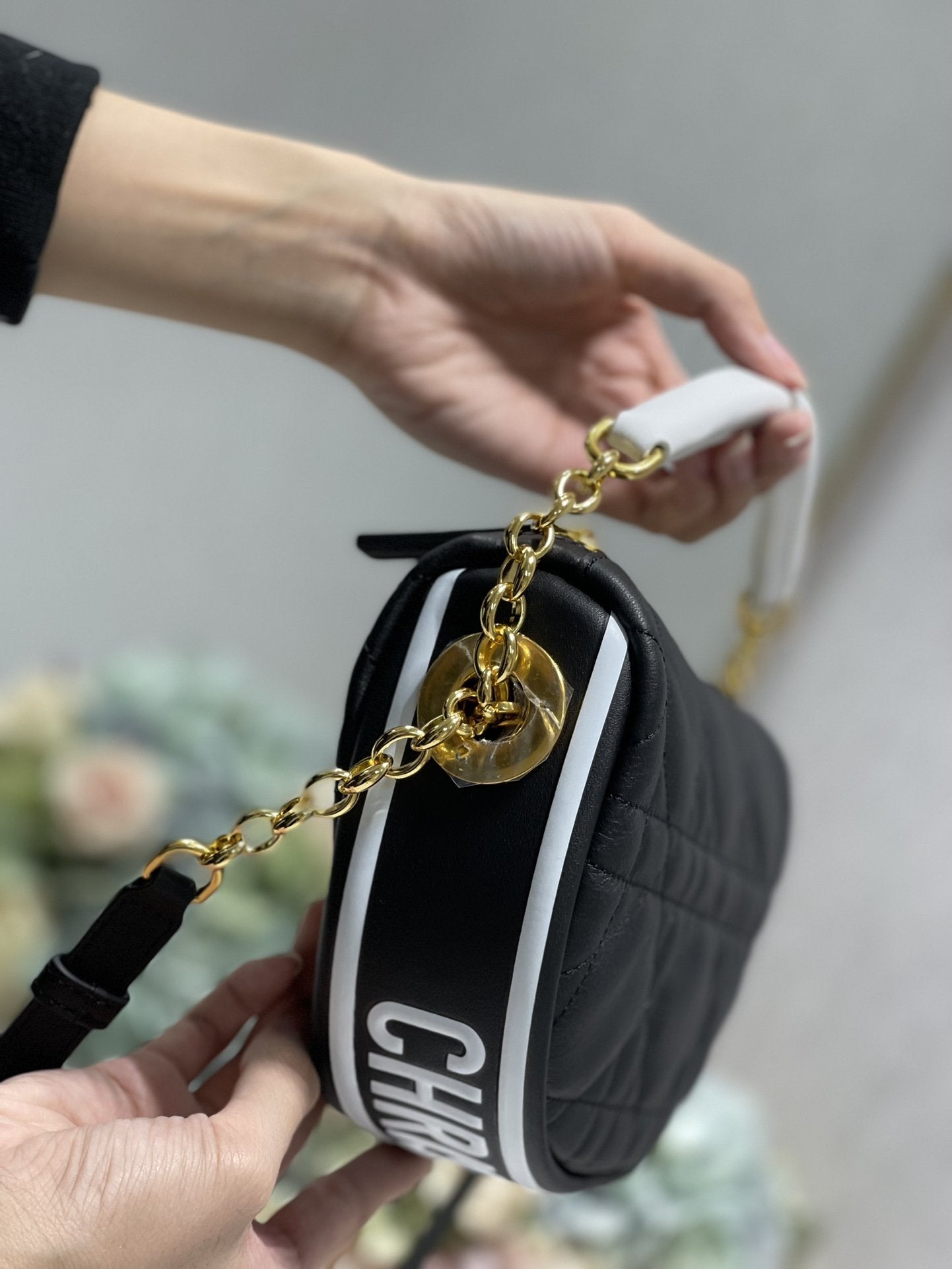 GLAMI Small Vibe Hobo Bag Black Cannage, Black Handbags, Crossbody Bags, 20cm CD M7200ONOA_M911