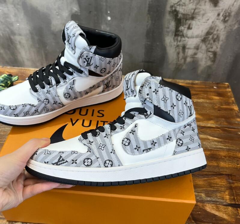 SAMC - NKE Shoes - 377