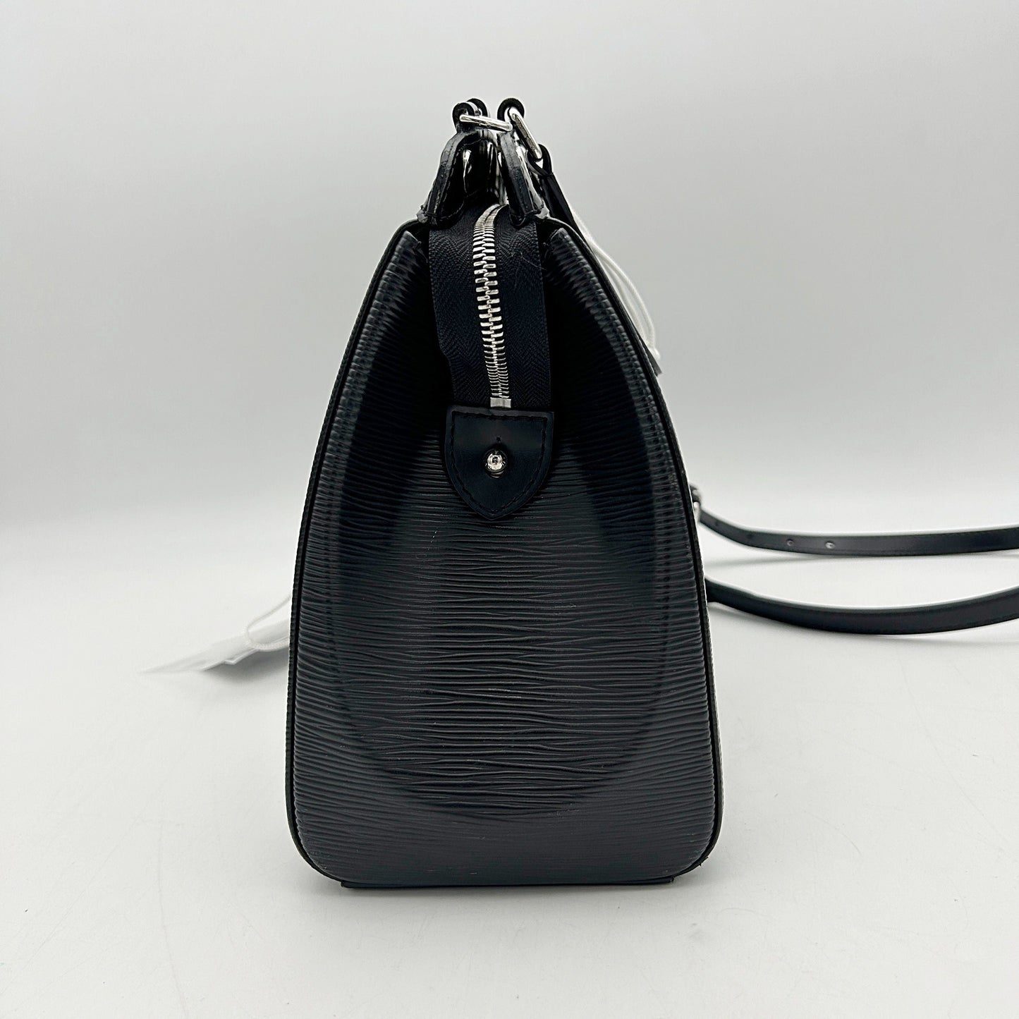 GLM-Black Epi Leather Brea MM Bag  LA22560