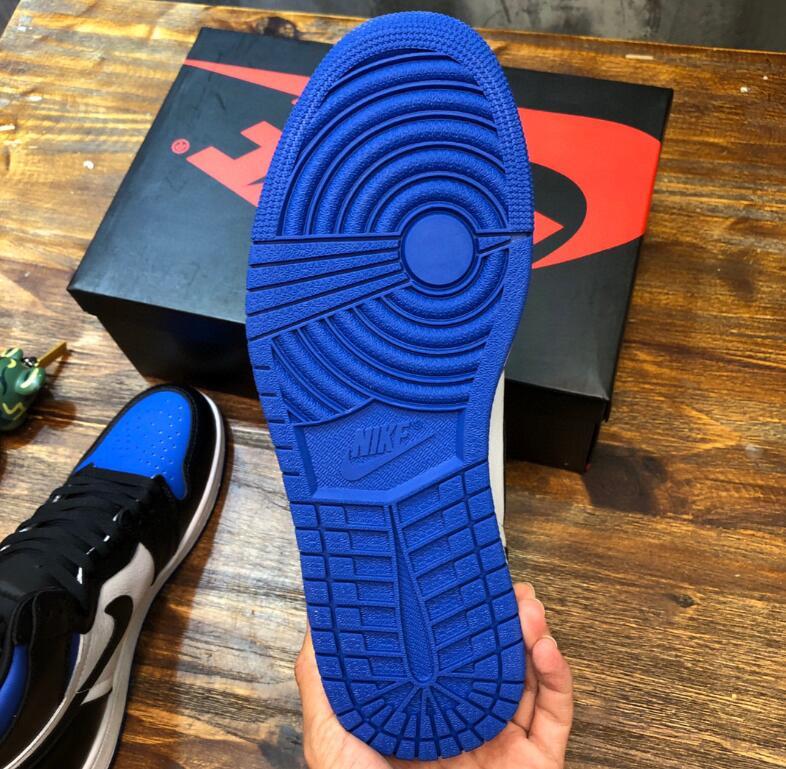 SAMC - NKE Shoes - 1852