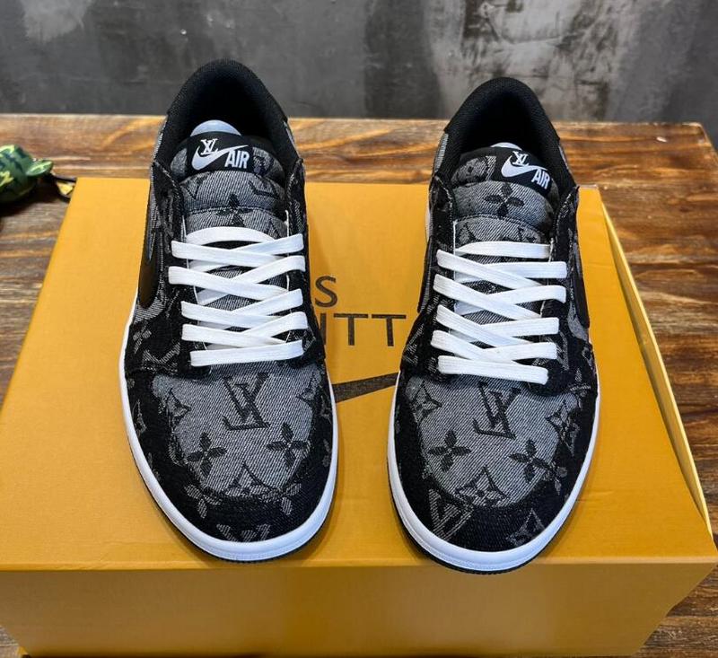 SAMC - NKE Shoes - 512