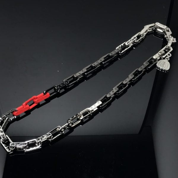 LV Necklaces 041