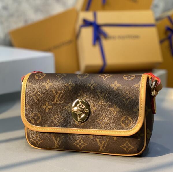 SAMC - LOV Bags - 1822