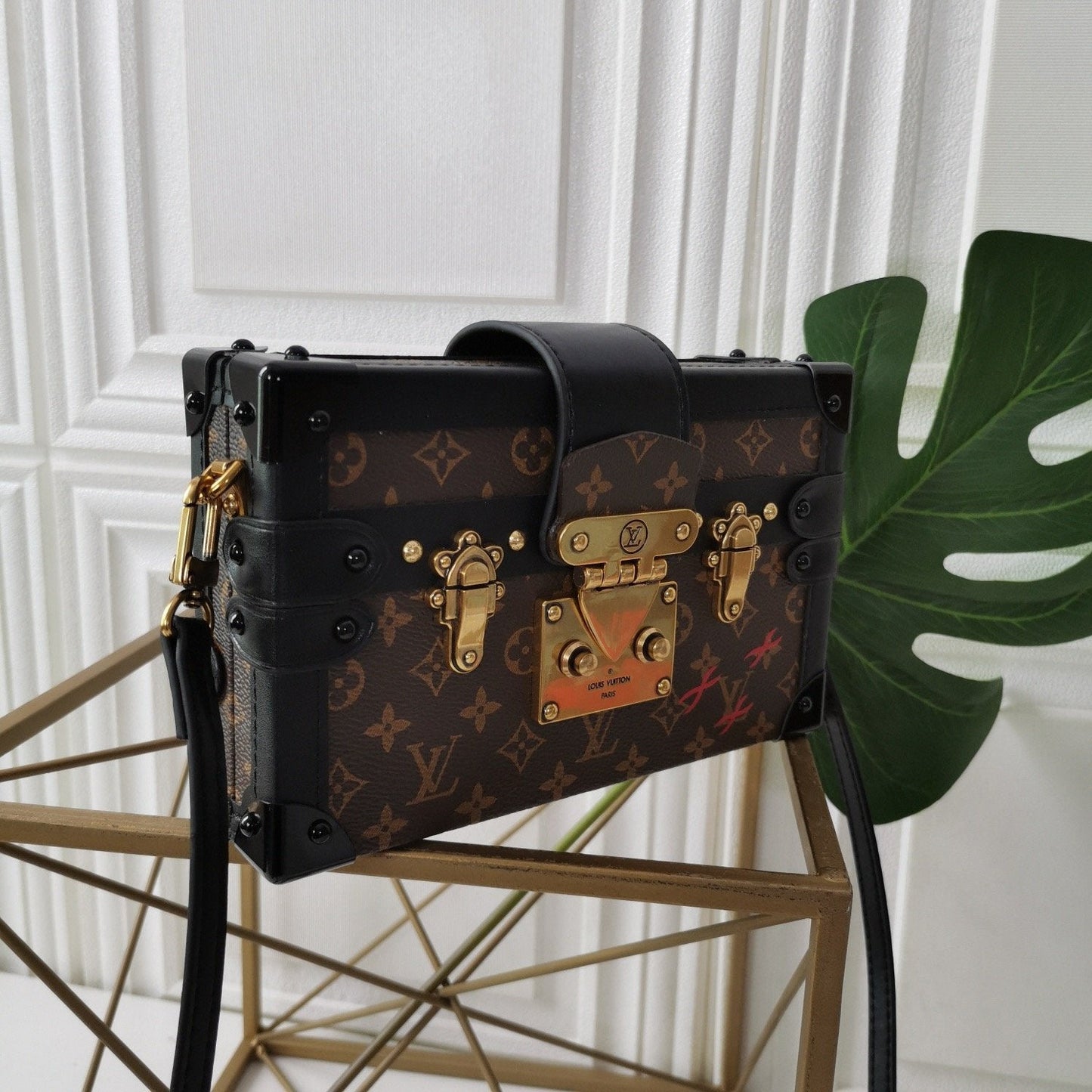 EN - New Arrival Bags LUV 239