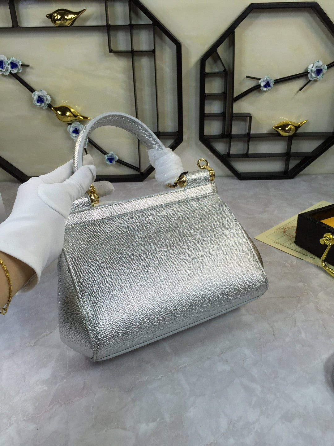 GLAMI MeGLAMIum Sicily Handbag In Dauphine Silver For Women 10.2in/26cm GLAMI