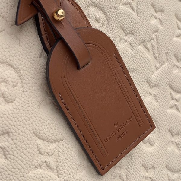 LOV2 Bags - Luxurious Bags  1391