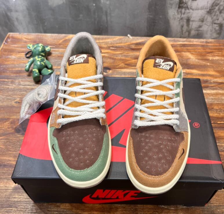 SAMC - NKE Shoes - 676