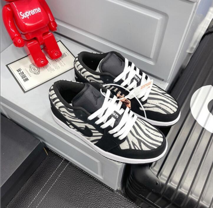 SAMC - NKE Shoes - 1611