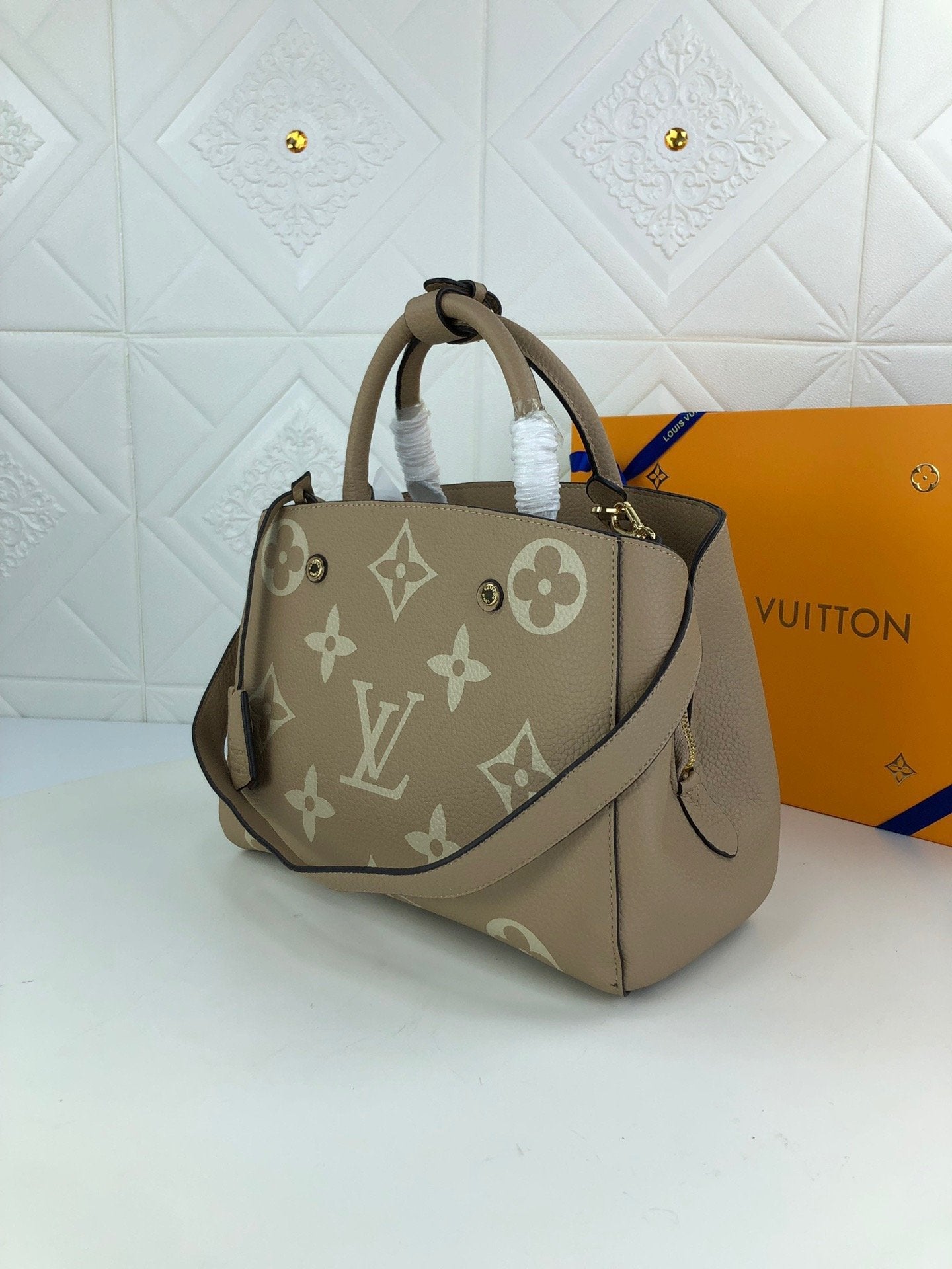 EN - New Arrival Bags LUV 035
