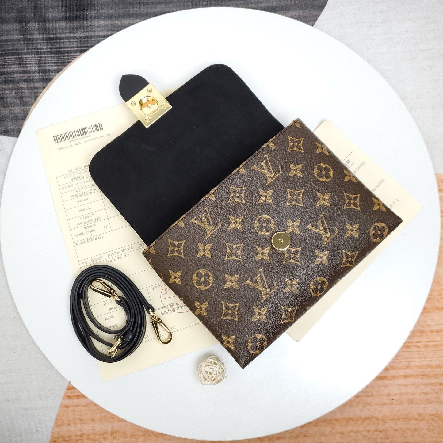 EN - New Arrival Bags LUV 237