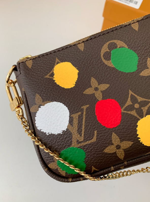 SAMC - LOV Bags - 1335