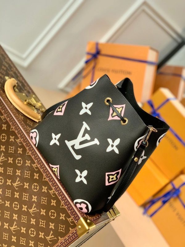 LOV2 Bags - Luxurious Bags  1435