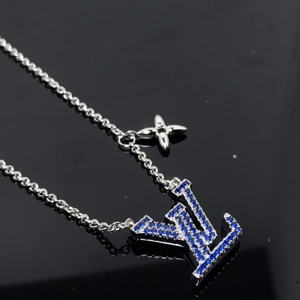 LV Necklaces 022