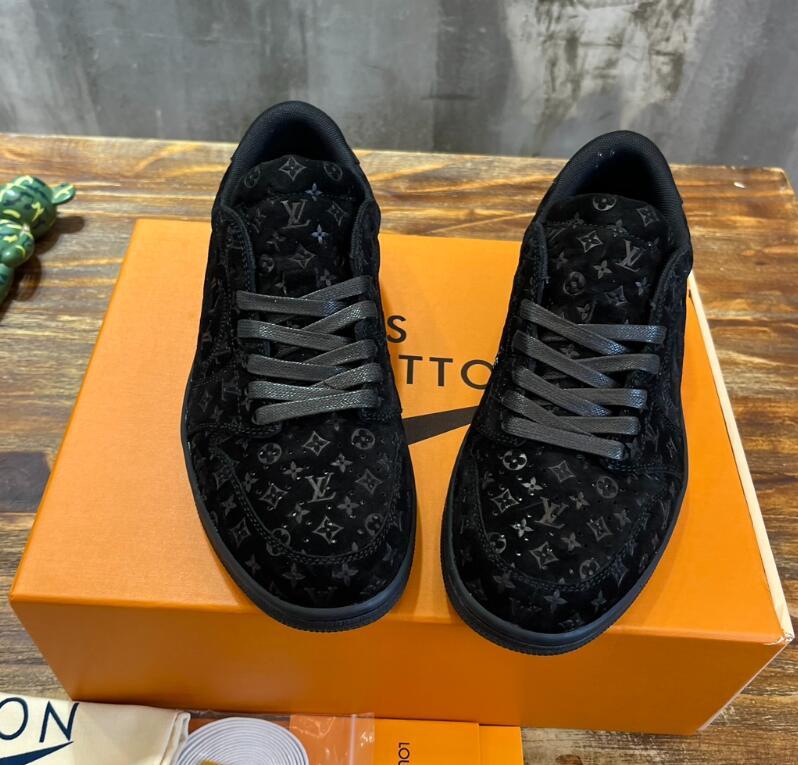 SAMC - NKE Shoes - 406