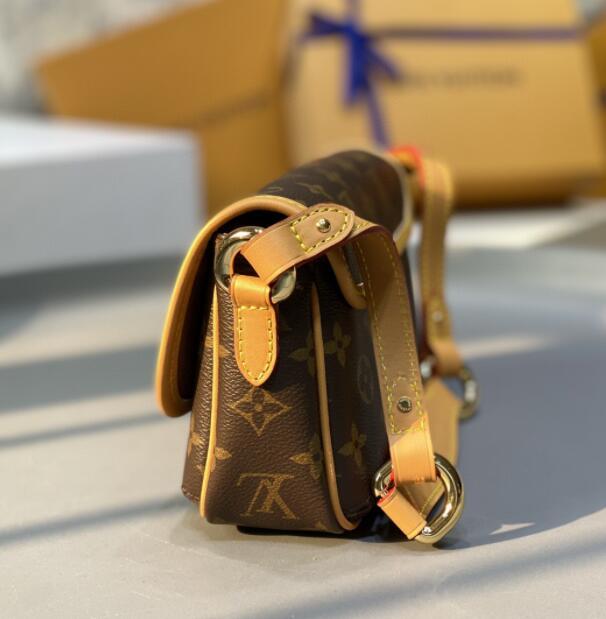 SAMC - LOV Bags - 1822
