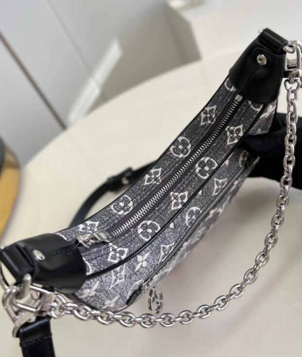SAMC - LOV Bags - 1441