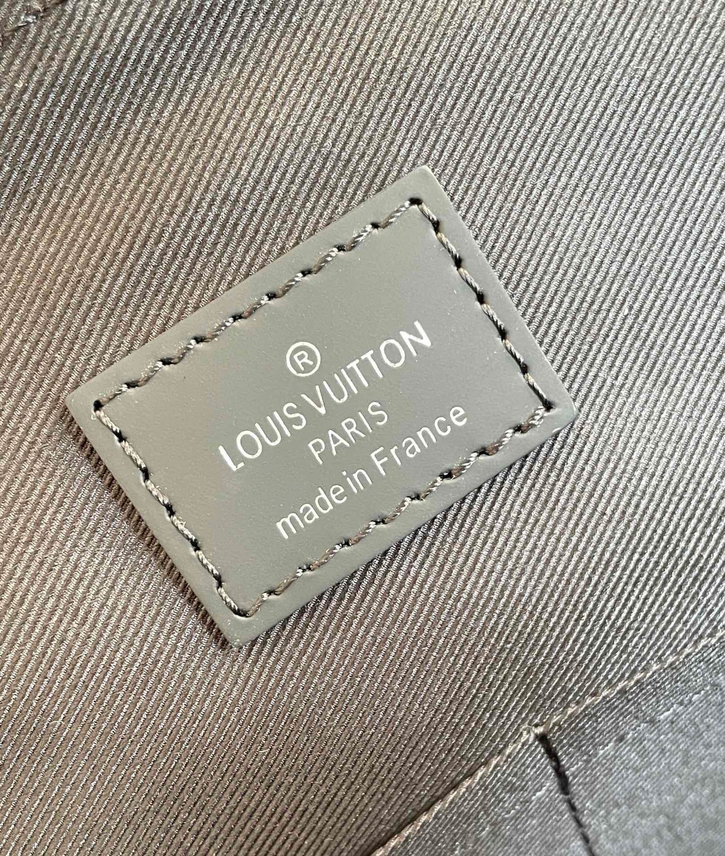 LV GLAMIstrict MM Monogram Eclipse Canvas For Men, Bags, Shoulder And Crossbody Bags 12.2in/31cm LV M44001