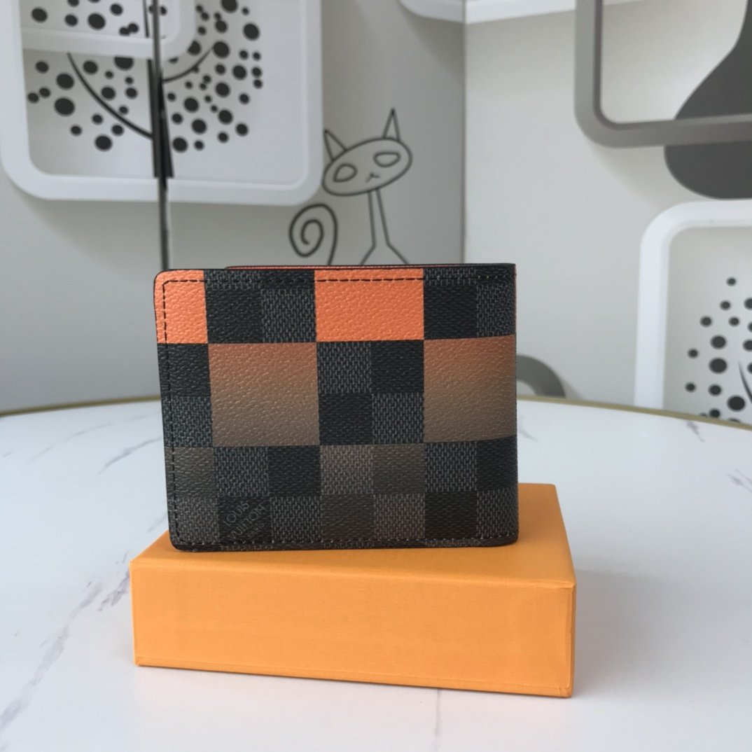 EN - New Arrival Wallet LUV 044