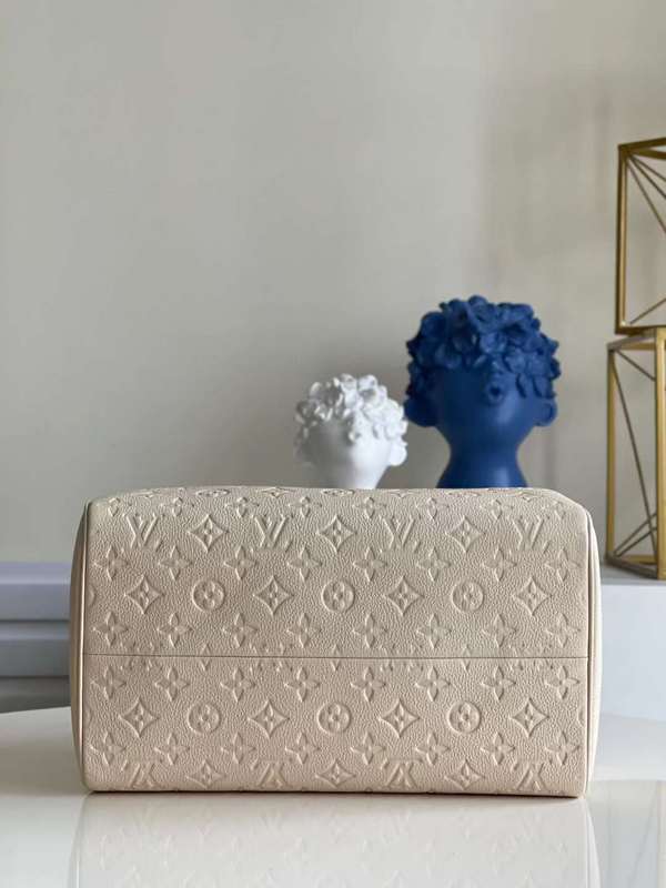 LOV2 Bags - Luxurious Bags  1113