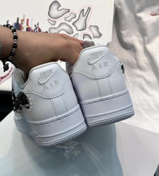 SAMC - NKE Shoes - 336