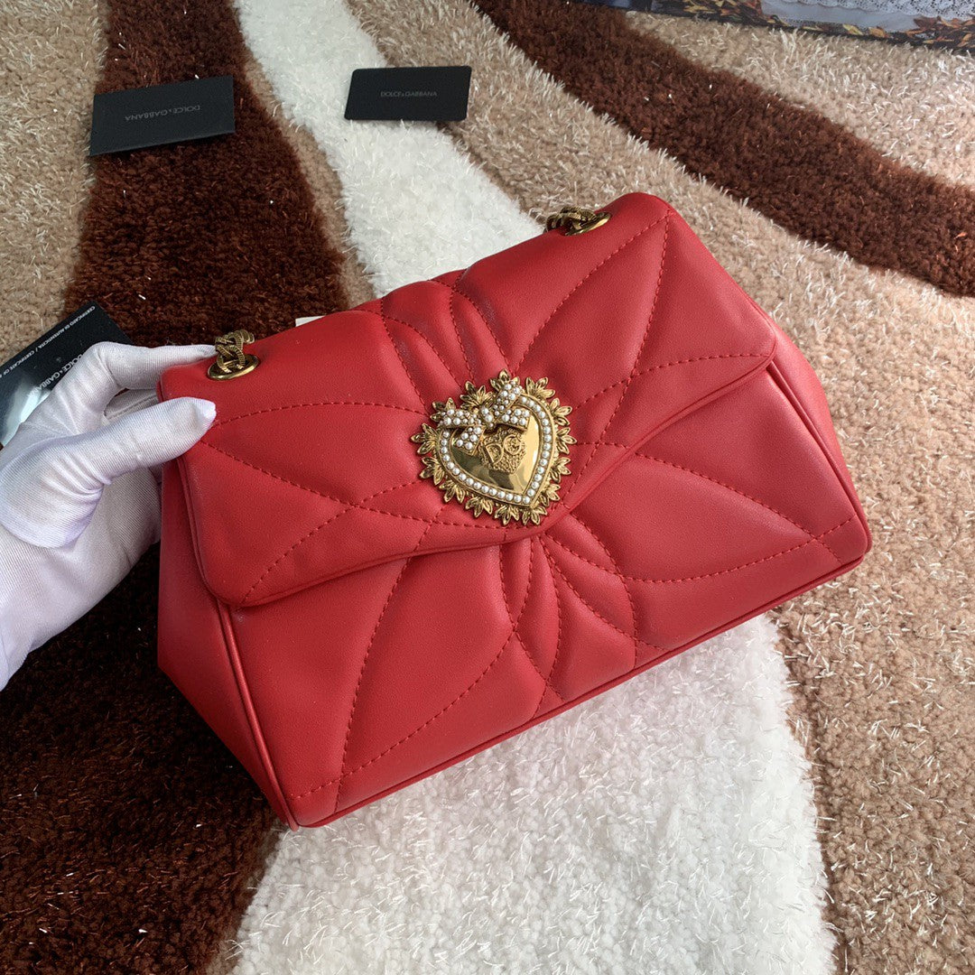 GLAMI MeGLAMIum Devotion Shoulder Bag In Quilted Nappa Red For Women 10.2in/26cm GLAMI