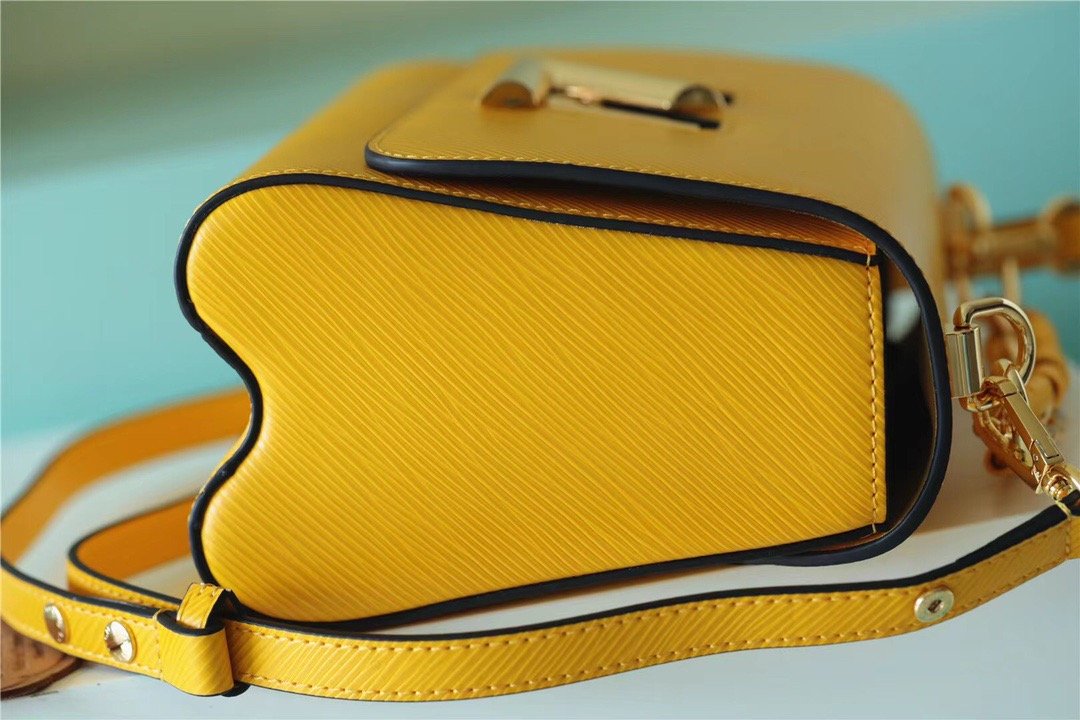 LV Twist MM Epi SunGlamIower Yellow For Women, WomenÃ¢â‚¬â„¢s Bags, Shoulder And Crossbody Bags 9.1in/23cm LV M59888