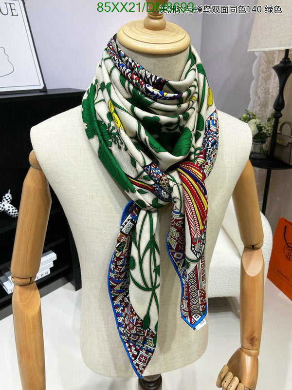 SAMC - HMS Scarves - 029