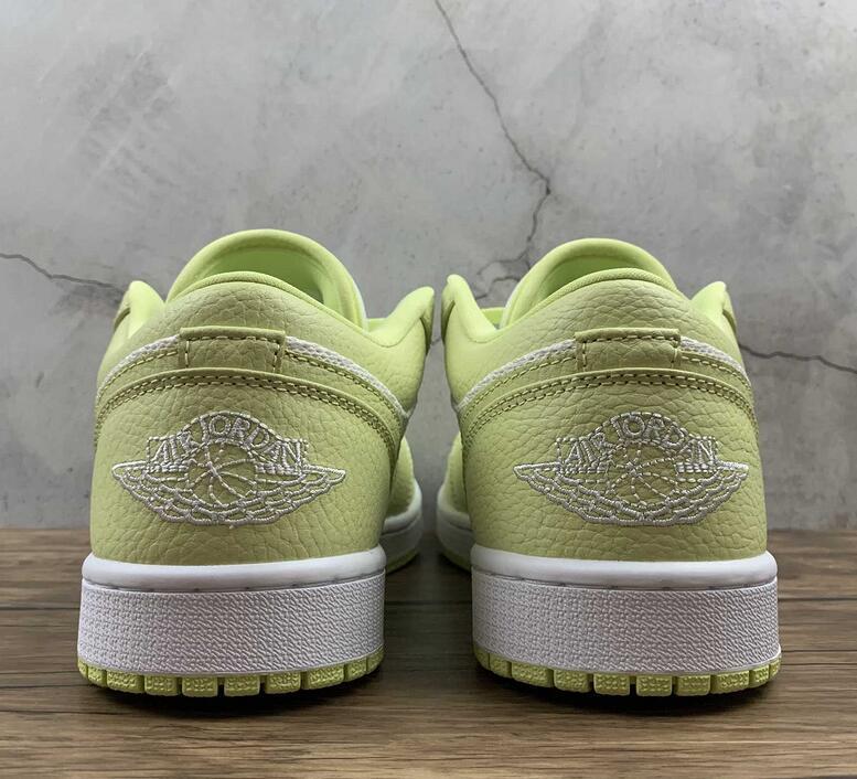 SAMC - NKE Shoes - 1458