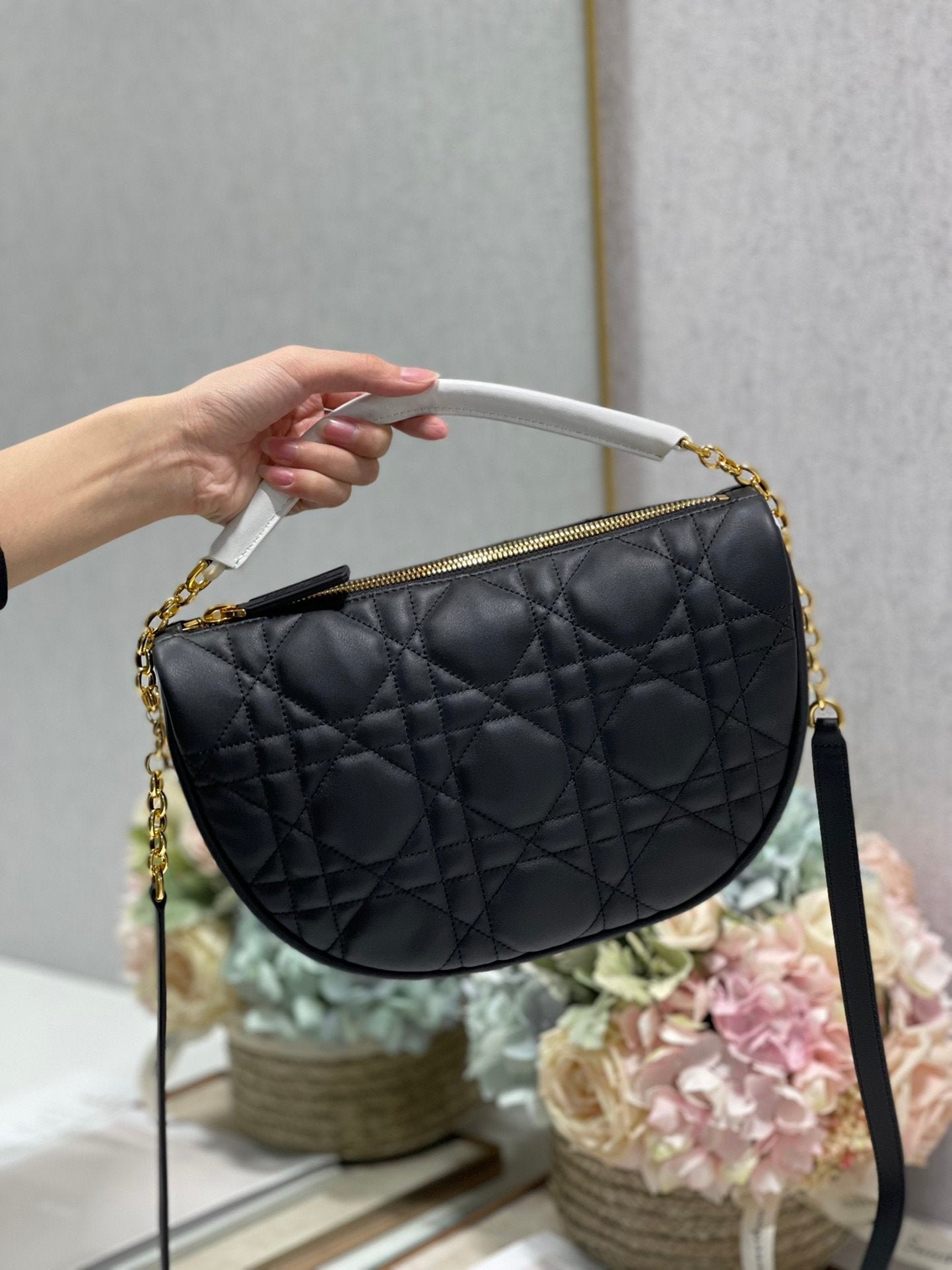 GLAMI MeGLAMIum Vibe Hobo Bag Black Cannage, Black Handbags, Crossbody Bags, 30cm CD M7201ONOA_M911